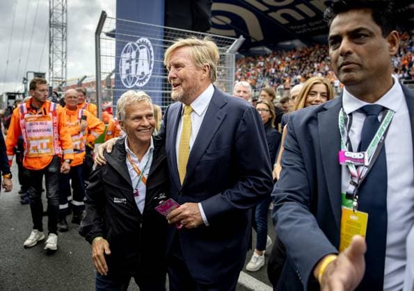 ZANDVOORT - Jam Lammers, King Willem-Alexander and Princess Alexia during the F1 Dutch Grand Prix at the Zandvoort Circuit. SEM VAN DER WAL ANP xVIxANPxSportx xxANPxIVx 566102106 originalFilename: 566102106.jpg