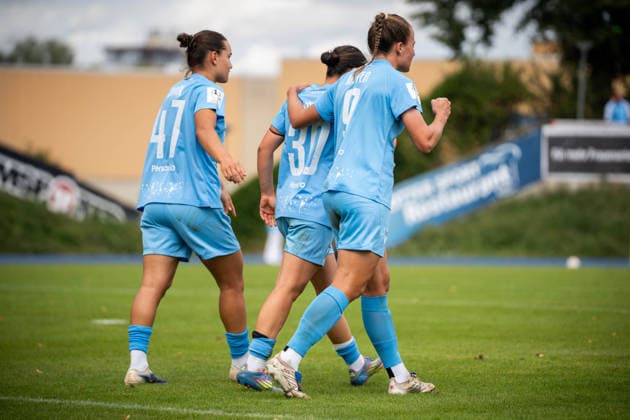 2. Frauen-Bundesliga: FC Viktoria Berlin vs. SG 99 Andernach; Berlin, 23.08.2026 Fußball, 2. Frauen Bundesliga: Jubel über den Ausgleichstreffer von Leyila AYDIN (Viktoria Berlin 47) während des 2. Frauen Bundesliga-Spiels gegen SG 99 Andernach am Spieltag 3 zwischen dem FC Viktoria Berlin und SG 99 Andernach am 23. August 2026 im Stadion Lichterfelde, Berlin (Deutschland) DFL REGULATIONS PROHIBIT ANY USE OF PHOTOGRAPHS AS IMAGE SEQUENCES AND OR QUASI-VIDEO. *** Women s Bundesliga 2: FC Viktoria Berlin vs. SG 99 Andernach Berlin, August 23, 2026, Soccer, Women s Bundesliga 2: Celebration following Leyila AYDIN s equalizer for Viktoria Berlin in the 47th minute during the Women s Bundesliga 2 match against SG 99 Andernach on Matchday 3 between FC Viktoria Berlin and SG 99 Andernach on August 23, 2026, at Lichterfelde Stadium, Berlin, Germany. DFL regulations prohibit any use of photographs as image sequences and or quasi-video. Copyright: xBEAUTIFULxSPORTS Kuehnx