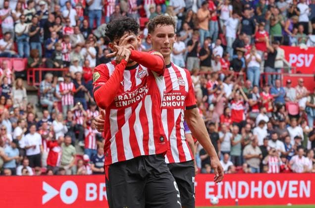 EINDHOVEN - PSV Eindhoven aanvaller Ricardo Pepi juicht nadat hij heeft gescoord tijdens de Vriendenloterij eredivisie wedstrijd tussen PSV en FC Groningen in Philips stadion op 23 augustus 2026 in Eindhoven , Nederland. - *** EINDHOVEN — PSV Eindhoven forward Ricardo Pepi celebrates after scoring during the Vriendenloterij Eredivisie match between PSV and FC Groningen at Philips Stadium on August 23, 2026, in Eindhoven, the Netherlands