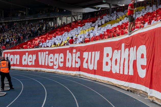 Deutschland: Fussball DFB-Pokal, 1. Runde 2026 2027, Eintracht Braunschweig - 1. FC Union Berlin am 23.08.2026 in Braunschweig (Eintracht-Stadion): Fans, Spruchband, Fahne, Transparent, Choreo *** German Soccer DFB Cup, First Round 2026–2027, Eintracht Braunschweig vs. FC Union Berlin on August 23, 2026, at Eintracht Stadium in Braunschweig—fans, banners, flags, signs, choreographed displays Copyright: xSvenxHeidmannx