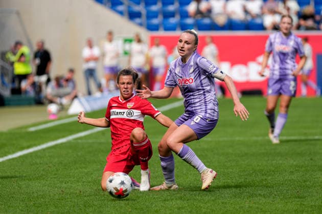 v.li.: Nicole Billa (VfB, 26), Vanessa Diehm (TSG, 6), Zweikampf, Spielszene, Duell, duel, tackle, tackling, Dynamik, Action, Aktion, 23.08.2026, Sinsheim (Deutschland), Fussball, Google Pixel Frauen-Bundesliga, TSG 1899 Hoffenheim - VfB Stuttgart, DFB DFL REGULATIONS PROHIBIT ANY USE OF PHOTOGRAPHS AS IMAGE SEQUENCES AND OR QUASI-VIDEO. *** v li Nicole Billa VfB, 26, Vanessa Diehm TSG, 6, tackle, game scene, duel, tackle, tackling, dynamism, action, 23 Aug 2026, Sinsheim, Germany, soccer, Google Pixel Women’s Bundesliga, TSG 1899 Hoffenheim vs. VfB Stuttgart, DFB and DFL regulations prohibit any use of photographs as image sequences and or quasi-video xozx