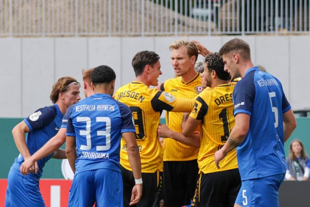 23.08.2026, xgrfx, Fussball DFB Pokal 1.Runde, SV Westfalia Rhynern - Dynamo Dresden v.l. Tor, Jonas Sterner zum 0:1 (Dynamo Dresden) (DFL DFB REGULATIONS PROHIBIT ANY USE OF PHOTOGRAPHS as IMAGE SEQUENCES and or QUASI-VIDEO) Münster *** August 23, 2026, xgrfx, Soccer DFB Cup 1st Round, SV Westfalia Rhynern vs. Dynamo Dresden, goal, Jonas Sterner on the 0–1 goal by Dynamo Dresden. DFL and DFB regulations prohibit any use of photographs as image sequences and or quasi-video. Münster
