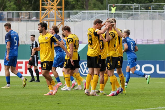 23.08.2026, xgrfx, Fussball DFB Pokal 1.Runde, SV Westfalia Rhynern - Dynamo Dresden v.l. Tor, Jonas Sterner zum 0:1 (Dynamo Dresden) (DFL DFB REGULATIONS PROHIBIT ANY USE OF PHOTOGRAPHS as IMAGE SEQUENCES and or QUASI-VIDEO) Münster *** August 23, 2026, xgrfx, Soccer DFB Cup 1st Round, SV Westfalia Rhynern vs. Dynamo Dresden, goal, Jonas Sterner on the 0–1 goal by Dynamo Dresden. DFL and DFB regulations prohibit any use of photographs as image sequences and or quasi-video. Münster