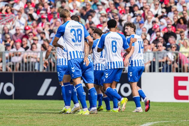 DFB-Pokal: Bahlinger SC vs 1. FC Magdeburg, 22.08.2026 Torjubel zum 0:1 durch Mateusz Å»ukowski (1. FC Magdeburg, 22) DFB-Pokal: Bahlinger SC vs 1. FC Magdeburg, Kaiserstuhlstadion, 22.08.2026 DFB DFL REGULATIONS PROHIBIT ANY USE OF PHOTOGRAPHS AS IMAGE SEQUENCES AND OR QUASI-VIDEO. *** DFB Cup: Bahlinger SC vs. 1. FC Magdeburg, August 22, 2026—Celebration after Mateusz Zukowski’s goal (0–1) for 1. FC Magdeburg; August 22, DFB Cup: Bahlinger SC vs. 1. FC Magdeburg, Kaiserstuhlstadion, August 22, 2026 DFB and DFL regulations prohibit any use of photographs as image sequences and or quasi-video Copyright: xBEAUTIFULxSPORTS Boscox