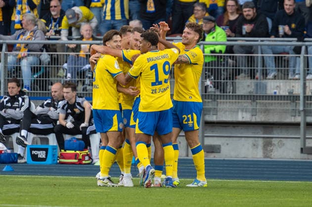 Deutschland: Fussball DFB-Pokal, 1. Runde 2026 2027, Eintracht Braunschweig - 1. FC Union Berlin am 23.08.2026 in Braunschweig (Eintracht-Stadion): Tor zum 1:0 Max Marie (Eintracht Braunschweig, 15) Jubel, Freude, Torjubel, Emotionen *** Germany Soccer DFB Cup, First Round 2026–2027, Eintracht Braunschweig vs. FC Union Berlin on August 23, 2026, at Eintracht Stadium in Braunschweig; Goal: 1–0 by Max Marie of Eintracht Braunschweig; 15 seconds of celebration, joy, goal cheers, and emotions Copyright: xSvenxHeidmannx