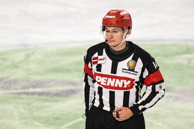 Nuernberg Ice Tigers vs. Loewen Frankfurt, Eishockey, Deutsche Eishockey Liga, Penny DEL, Vorbereitungsspiel, Gaeuboden Cup, Saison 2026 2027 am 23.08.2026 Schiedsrichter Zsombor Palkövi, Eishockey Herren, Deutsche Eishockey Liga, Penny DEL, Vorbereitungsspiel, Gaeuboden Cup, Saison 2026 2027 am 23.08.2026 im Eisstadion am Pulverturm, Nuernberg Ice Tigers (blau) gegen Loewen Frankfurt (weiss) *** Nuremberg Ice Tigers vs. Löwen Frankfurt, Ice Hockey, German Ice Hockey League, Penny DEL, Preseason Game, Gaeuboden Cup, 2026–2027 Season on August 23, 2026; Referee: Zsombor Palkövi, Men s Ice Hockey, German Ice Hockey League, Penny DEL, preseason game, Gaeuboden Cup, 2026–2027 season on August 23, 2026, at the Eisstadion am Pulverturm, Nuremberg Ice Tigers (blue) vs. Löwen Frankfurt (white)