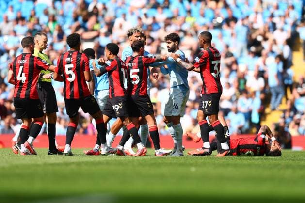 The players clash after a challenge by Josko Gvardiol of Manchester City on Evanilson of AFC Bournemouth Manchester City v AFC Bournemouth, Premier League Football, Football, Etihad Stadium, Manchester, UK - 23 Aug 2026Manchester Etihad Stadium United Kingdom EDITORIAL USE ONLY No use with unauthorised audio, video, data, fixture lists, club league logos or live services. Online in-match use limited to 120 images, no video emulation. No use in betting, games or single club league player publications.  Copyright: xPaulxCurrie Shutterstockx 17112312ax