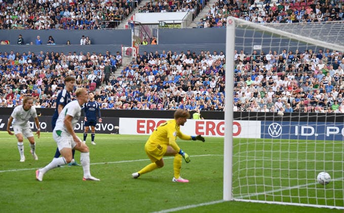 23.08.2026, xhbx, Fussball DFB Pokal 1.Runde, TSV Schott Mainz - Borussia Mönchengladbach v.l. Goal scored, Tor zum. 0:2 durch Isac Lidberg (Borussia Mönchengladbach) Daiki Hashioka (Borussia Mönchengladbach) Mainz *** August 23, 2026, xhbx, Soccer DFB Cup 1st Round, TSV Schott Mainz vs. Borussia Mönchengladbach: Goal scored, goal making the score 0–2 by Isac Lidberg (Borussia Mönchengladbach), Daiki Hashioka (Borussia Mönchengladbach), Mainz