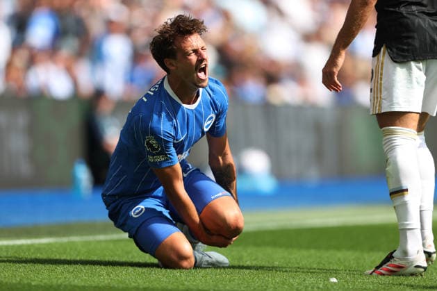 Brighton & Hove Albion v Aston Villa 23 August 2026 Brighton, Premier League Football - Brighton & Hove Albion v Aston Villa - Olivier Boscagli of Brighton & Hove Albion reacts after a challenge from John McGinn of Aston Villa - (Photo by Mark Leech). Brighton UK *** Brighton Hove Albion gegen Aston Villa, 23. August 2026, Brighton, Premier League, Fußball: Brighton Hove Albion gegen Aston Villa – Olivier Boscagli von Brighton Hove Albion reagiert auf ein Foul von John McGinn von Aston Villa. Foto: Mark Leech, Brighton, Großbritannien  Copyright: xMarkxLeechxOffside