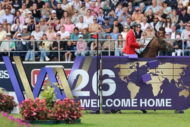 Richard Vogel (GER, Deutschland) mit Pferd Unites Touch S, aktueller Europameister und Sieger des Rolex Grand Prix von Aachen 2026 (CHIO Aachen)scheitert an der WM-Mauer, Reiterfehler, Hindernisfehler, Springen, FEI Jumping World Championship, WM, Weltmeisterschaft , FEI Jumping World Championship, Competition Individual Final, Longines-Prize, Longines-Preis, Finale Einzelwertung, Jumping , AACHEN - FEI World Championships 2026, Weltfest des Pferdesports, Reitsport Weltmeisterschaft 2026, Aachen 2026, Welcome Home 2026, Aachener Soers, 11. bis 23. August 2026, Reitsport, 23.08.2026, Aachen Aachener Soers Deutschland *** Richard Vogel (GER), Germany, riding Unites Touch S, current European champion and winner of the 2026 Rolex Grand Prix at CHIO Aachen, fails to clear the World Championship Wall ; rider error, fence-down, show jumping, FEI Jumping World Championship, FEI Jumping World Championship, Individual Final, Longines Prize, Jumping, AACHEN FEI World Championships 2026, World Festival of Equestrian Sports, 2026 World Equestrian Games, Aachen 2026, Welcome Home 2026, Aachen Soers, August 11–23, 2026, Equestrian Sports, August 23, 2026, Aachen Soers, Germany