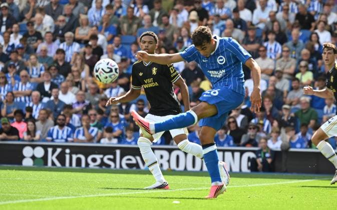 Yasin Ayari of Brighton passes forward as Brighton look for a fifth goal during the Premier League match between Brighton and Hove Albion and Aston Villa at the American Express Stadium, Brighton UK - Sunday 23rd August 2026 Brighton v Aston Villa Premier League Football, Amex Stadium, Sussex, UK - 23 Aug 2026Brighton Amex Stadium Sussex United Kingdom EDITORIAL USE ONLY No use with unauthorised audio, video, data, fixture lists, club league logos or live services. Online in-match use limited to 120 images, no video emulation. No use in betting, games or single club league player publications. . No mer  Copyright: xLizxFinlayson TPI Shutterstockx 17113558z