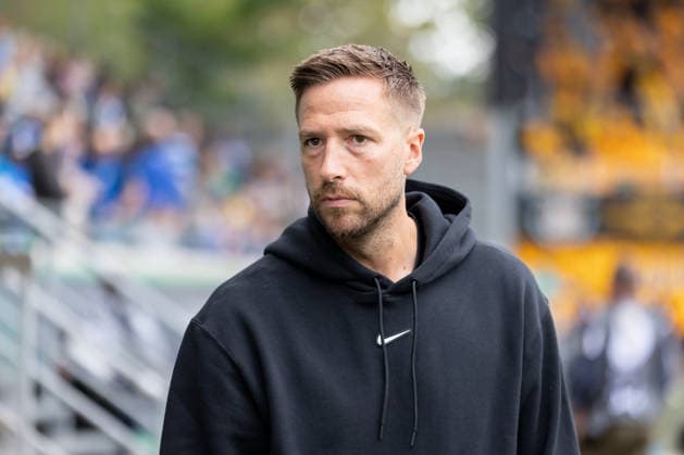 Münster, Deutschland 23. August 2026: DFB-Pokal - 2026 2027 - 1. Runde - SV Westfalia Rhynern gegen SG Dynamo Dresden Im Bild: Trainer Marco Stiepermann (S.V) DFL DFB regulations prohibit any use of photographs as image sequences and or quasi-video. LVM-Preußenstadion Nordrhein Westfalen *** Münster, Germany August 23, 2026 DFB Cup 2026–2027 First Round SV Westfalia Rhynern vs. SG Dynamo Dresden Pictured: Coach Marco Stiepermann S V DFL DFB regulations prohibit any use of photographs as image sequences and or quasi-video LVM Preußenstadion North Rhine-Westphalia Westphalia Copyright: xFotostandx xZeisingx