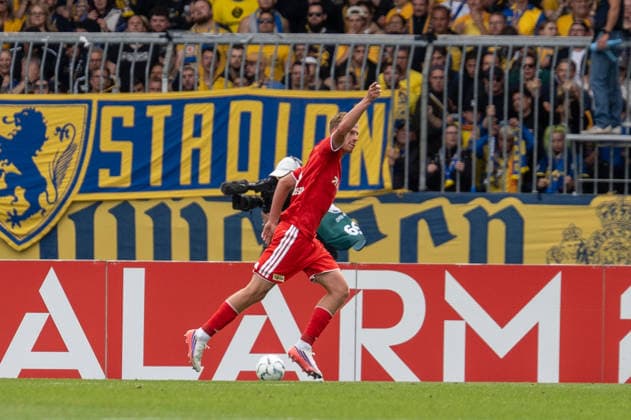 Deutschland: Fussball DFB-Pokal, 1. Runde 2026 2027, Eintracht Braunschweig - 1. FC Union Berlin am 23.08.2026 in Braunschweig (Eintracht-Stadion): Tor zum 1:1 Zeno van den Bosch (1. FC Union Berlin, 4) Jubel, Freude, Torjubel, Emotionen *** Germany Soccer DFB Cup, First Round 2026–2027, Eintracht Braunschweig vs. 1. FC Union Berlin on August 23, 2026, at Eintracht Stadium in Braunschweig; goal to make it 1–1 by Zeno van den Bosch of 1. FC Union Berlin; 4: celebration, joy, goal celebration, emotions Copyright: xSvenxHeidmannx