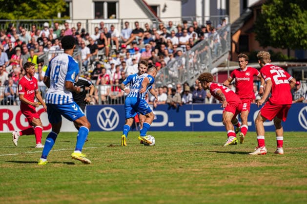 DFB-Pokal: Bahlinger SC vs 1. FC Magdeburg, 22.08.2026 BarÄ±Åü Atik (1. FC Magdeburg, 23) mit einem Schussversuch DFB-Pokal: Bahlinger SC vs 1. FC Magdeburg, Kaiserstuhlstadion, 22.08.2026 DFB DFL REGULATIONS PROHIBIT ANY USE OF PHOTOGRAPHS AS IMAGE SEQUENCES AND OR QUASI-VIDEO. *** DFB Cup: Bahlinger SC vs. 1. FC Magdeburg, August 22, 2026; Baris Atik (1. FC Magdeburg) took 23 shots DFB Cup: Bahlinger SC vs. 1. FC Magdeburg, Kaiserstuhlstadion, August 22, 2026 DFB and DFL regulations prohibit any use of photographs as image sequences and or quasi-video Copyright: xBEAUTIFULxSPORTS Boscox