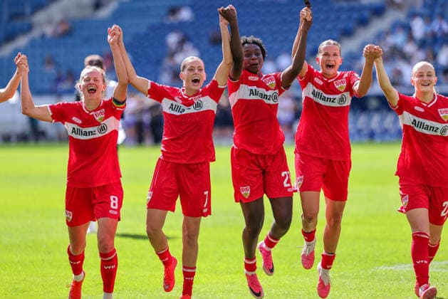 GER, Sinsheim, TSG Hoffenheim vs VfB Stuttgart, Google Pixel Frauen Bundesliga, Fussball, DFB, Spielzeit 2026 2027, 1. Spieltag im Bild: Freude und Emotionen nach dem Sieg bei den VfB Stuttgart Frauen nach dem ersten Bundesligasieg gegen Hoffenheim nach 2:1 Toren, Maximiliane Rall (VfB Stuttgart Frauen 8), Dafina Redzepi (VfB Stuttgart Frauen 7), Mira Arouna (VfB Stuttgart Frauen 21) DFB DFL REGULATIONS PROHIBIT ANY USE OF PHOTOGRAPHS AS IMAGE SEQUENCES AND OR QUASI-VIDEO, 23.08.2026 *** GER, Sinsheim, TSG Hoffenheim vs. VfB Stuttgart, Google Pixel Women s Bundesliga, Soccer, DFB, 2026–2027 Season, Matchday 1 in Pictures: Joy and excitement among the VfB Stuttgart women’s team following their first Bundesliga victory against Hoffenheim with a 2–1 score; Maximiliane Rall (VfB Stuttgart Women’s Team, No. 8), Dafina Redzepi (VfB Stuttgart Women’s Team, No. 7), Mira Arouna, VfB Stuttgart Women, 21. DFB and DFL regulations prohibit any use of photographs as image sequences and or quasi-video. August 23, 2026 Copyright: HMBxMedia HendrikxHamelau