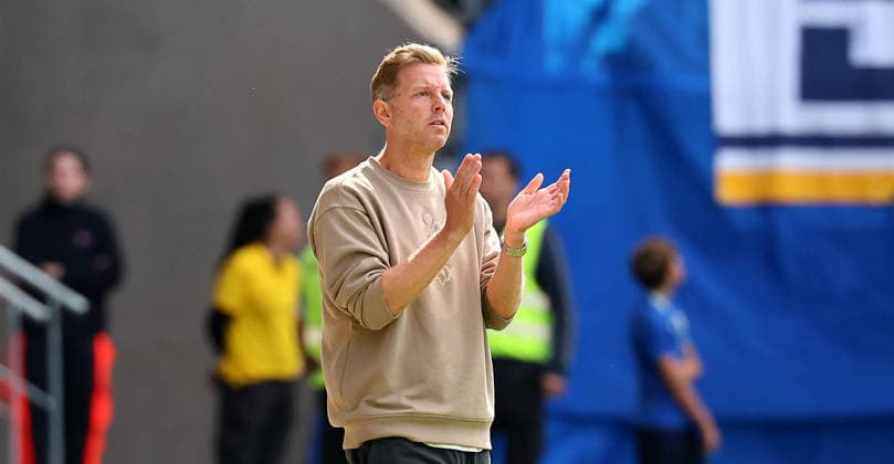 Jena - Darmstadt DFB Pokal Jena, 23.08.2026, Ernst-Abbe-Sportfeld, Fussball, DFB-Pokal, 1.Hauptrunde , FC Carl Zeiss Jena vs. SC Darmstadt 98 , Im Bild: Trainer Florian Kohfeldt, SV Darmstadt. , Nur zur redaktionellen Nutzung. Only editorial use. , DFB regulations prohibit any use of photographs as image sequences and or quasi-video. , *** Jena vs. Darmstadt, DFB Cup, Jena, August 23, 2026, Ernst Abbe Sportfeld, soccer, DFB Cup, 1st round, FC Carl Zeiss Jena vs. SC Darmstadt 98, Pictured: Coach Florian Kohfeldt, SV Darmstadt, For editorial use only, DFB regulations prohibit any use of photographs as image sequences and or quasi-video, Picture Point