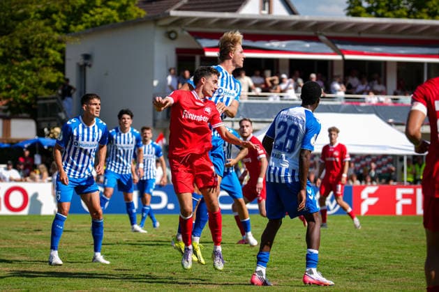 Deutschland, Fußball, DFB-Pokal, Saison 2026 2027, 1. Hauptrunde, Bahlinger SC vs. 1. FC Magdeburg, Kaiserstuhlstadion (Bahlingen am Kaiserstuhl): Rico Wehrle (Bahlinger SC, 14) Bahlingen Kaiserstuhlstadion Baden-Württemberg Deutschland *** Germany, Soccer, DFB Cup, 2026–2027 Season, First Round, Bahlinger SC vs. 1. FC Magdeburg, Kaiserstuhlstadion, Bahlingen am Kaiserstuhl, Rico Wehrle (Bahlinger SC), 14 Bahlingen, Kaiserstuhlstadion, Baden-Württemberg, Germany Copyright: xFINLEYxMÖRCHx