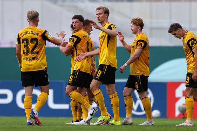 2026.08.23, xkwix, Fußball, DFB-Pokal, SV Westfalia Rhynern - Dynamo Dresden, LVM-Preußenstadion, 1.Runde, Saison 2026 2027: Torjubel nach Tor zum 0:3 durch Vincent Vermeij (Dynamo Dresden 9) DFB regulations prohibit any use of photographs as image sequences and or quasi-video. Photo: xKamilxWilkowskixPressefotoKochx Nordrhein-Westfalen Deutschland *** August 23, 2026, xkwix, Soccer, DFB Cup, SV Westfalia Rhynern vs. Dynamo Dresden, LVM Preußenstadion, Round 1, 2026–2027 season; Celebrations after Vincent Vermeij scores to make it 0–3 for Dynamo Dresden; 9. DFB regulations prohibit any use of photographs as image sequences and or quasi-video. Photo: xKamilxWilkowskixPressefotoKochx, North Rhine-Westphalia, Germany