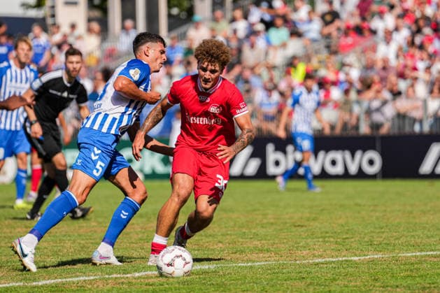 DFB-Pokal: Bahlinger SC vs 1. FC Magdeburg, 22.08.2026 Fynn Lienert (Bahlinger SC, 30) am Ball DFB-Pokal: Bahlinger SC vs 1. FC Magdeburg, Kaiserstuhlstadion, 22.08.2026 DFB DFL REGULATIONS PROHIBIT ANY USE OF PHOTOGRAPHS AS IMAGE SEQUENCES AND OR QUASI-VIDEO. *** DFB Cup: Bahlinger SC vs. 1 FC Magdeburg, August 22, 2026—Fynn Lienert (Bahlinger SC), 30 seconds on the ball—DFB Cup: Bahlinger SC vs. 1 FC Magdeburg, Kaiserstuhlstadion, August 22, 2026 DFB DFL regulations prohibit any use of photographs as image sequences and or quasi-video Copyright: xBEAUTIFULxSPORTS Boscox