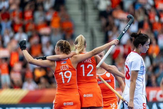 FIH Hockey World Cup: Netherlands Women v China AMSTELVEEN, NL - AUGUST 23: Marijn Veen and Luna Fokke of Netherlands Women during the FIH Hockey World Cup match between Netherlands Women and China at Wagener Stadion on August 23, 2026 in Amstelveen, Netherlands. Amstelveen Wagener Stadion Netherlands Content not available for redistribution in The Netherlands directly or indirectly through any third parties. Copyright: xMarcelxvanxPlateringenx