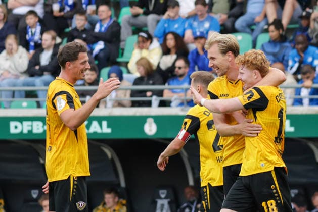 23.08.2026, xgrfx, Fussball DFB Pokal 1.Runde, SV Westfalia Rhynern - Dynamo Dresden v.l. Tor, Robert Wagner zum 0:6 (Dynamo Dresden) (DFL DFB REGULATIONS PROHIBIT ANY USE OF PHOTOGRAPHS as IMAGE SEQUENCES and or QUASI-VIDEO) Münster *** August 23, 2026, xgrfx, Soccer DFB Cup 1st Round, SV Westfalia Rhynern vs. Dynamo Dresden, goal, Robert Wagner on the 0–6 Dynamo Dresden game. DFL and DFB regulations prohibit any use of photographs as image sequences and or quasi-video. Münster