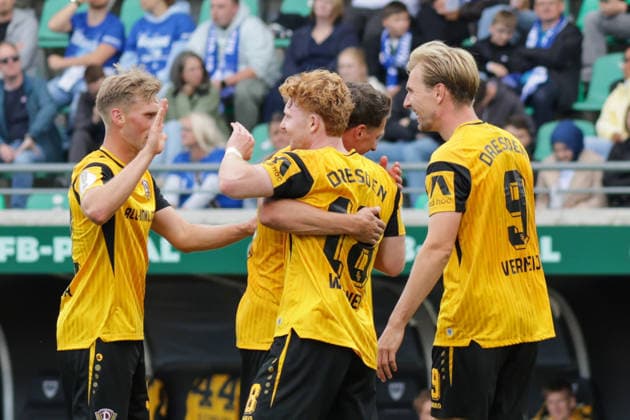 23.08.2026, xgrfx, Fussball DFB Pokal 1.Runde, SV Westfalia Rhynern - Dynamo Dresden v.l. Tor, Robert Wagner zum 0:6 (Dynamo Dresden) (DFL DFB REGULATIONS PROHIBIT ANY USE OF PHOTOGRAPHS as IMAGE SEQUENCES and or QUASI-VIDEO) Münster *** August 23, 2026, xgrfx, Soccer DFB Cup 1st Round, SV Westfalia Rhynern vs. Dynamo Dresden, goal, Robert Wagner on the 0–6 Dynamo Dresden game. DFL and DFB regulations prohibit any use of photographs as image sequences and or quasi-video. Münster