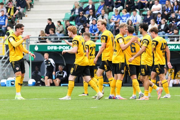 23.08.2026, xgrfx, Fussball DFB Pokal 1.Runde, SV Westfalia Rhynern - Dynamo Dresden v.l. Tor, Robert Wagner zum 0:6 (Dynamo Dresden) (DFL DFB REGULATIONS PROHIBIT ANY USE OF PHOTOGRAPHS as IMAGE SEQUENCES and or QUASI-VIDEO) Münster *** August 23, 2026, xgrfx, Soccer DFB Cup 1st Round, SV Westfalia Rhynern vs. Dynamo Dresden, goal, Robert Wagner on the 0–6 Dynamo Dresden game. DFL and DFB regulations prohibit any use of photographs as image sequences and or quasi-video. Münster