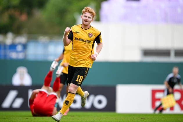 DFB Pokal 26 27 - Westfalia Rhynern - Dynamo Dresden am 23.08.2026 im LVM-Preußenstadion in Münster Jubel, Torjubel, Torschuetze, Torschütze Robert Wagner (Dresden) jubelt nach seinem Tor zum 0:6 *** DFB Cup 26-27: Westfalia Rhynern vs. Dynamo Dresden on August 23, 2026, at the LVM Preußenstadion in Münster. Cheers, goal celebrations, goal scorers—Robert Wagner of Dresden celebrates after scoring to make it 0-6. MT