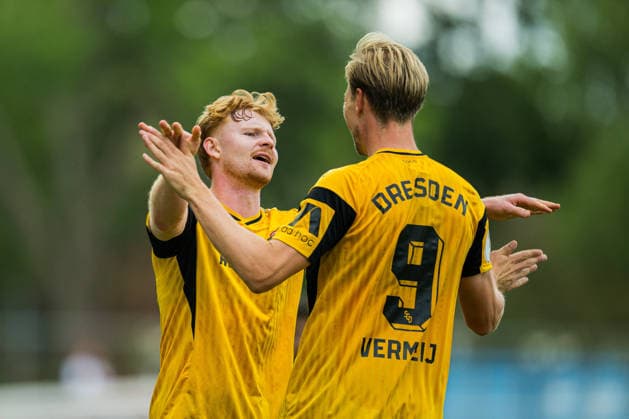 23.08.2026 - Fußball, 2026 2027, DFB-Pokal, 1. Hauptrunde, SV Westfalia Rhynern - SG Dynamo Dresden: (L-R) Robert Wagner (Dresden) jubelt nach seinem Tor zum 0:6 mit Vincent Vermeij (Dresden) DFB REGULATIONS PROHIBIT ANY USE OF PHOTOGRAPHS AS IMAGE SEQUENCES AND OR QUASI-VIDEO. *** August 23, 2026 Soccer, 2026–2027, DFB Cup, 1st Round, SV Westfalia Rhynern vs. SG Dynamo Dresden; Referee: Robert Wagner; Dresden celebrates after scoring the 0–6 goal with Vincent Vermeij; Dresden. DFB regulations prohibit any use of photographs as image sequences and or quasi-video.
