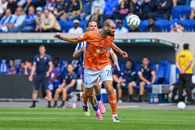 Fußball I Herren I Saison 2026-2027 I DFB-Pokal I FC Carl Zeiss Jena - SV Darmstadt 98 I 23.08.2026 Elias Löder (18, FC Carl Zeiss Jena), Aleksandar Vukotic (20, SV Darmstadt 98) Jena Ernst-Abbe-Sportfeld, ad hoc Arena Thüringen Deutschland *** Soccer I Men s Team I 2026–2027 Season I DFB Cup I FC Carl Zeiss Jena vs. SV Darmstadt 98 I August 23, 2026 Elias Löder, 18, FC Carl Zeiss Jena, Aleksandar Vukotic, 20, SV Darmstadt 98 Jena Ernst Abbe Sportfeld, ad hoc Arena Thuringia, Germany Copyright: xLobeca InesxHähnelx