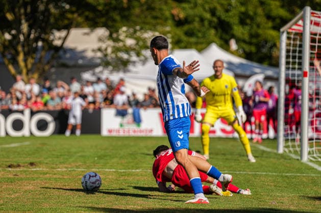 DFB-Pokal: Bahlinger SC vs 1. FC Magdeburg, 22.08.2026 Zweikampf zwischen Marin Å tefotiÄ‡ (Bahlinger SC, 7) und Falko Michel (1. FC Magdeburg, 21) DFB-Pokal: Bahlinger SC vs 1. FC Magdeburg, Kaiserstuhlstadion, 22.08.2026 DFB DFL REGULATIONS PROHIBIT ANY USE OF PHOTOGRAPHS AS IMAGE SEQUENCES AND OR QUASI-VIDEO. *** DFB Cup: Bahlinger SC vs. 1 FC Magdeburg, August 22, 2026; Tackle between Marin Å tefotic Bahlinger SC, 7, and Falko Michel, 1 FC Magdeburg, 21 DFB Cup: Bahlinger SC vs. 1 FC Magdeburg, Kaiserstuhlstadion, August 22, 2026 DFB and DFL regulations prohibit any use of photographs as image sequences and or quasi-video Copyright: xBEAUTIFULxSPORTS Boscox
