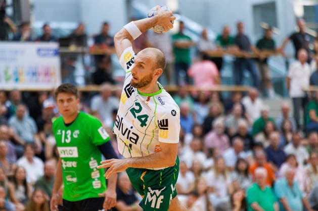 Marcel SCHILLER (FRISCH AUF! Goeppingen, 24) erzielt ein Tor, Aktion, Torwurf GER, HG Saarlouis vs. FRISCH AUF! Goeppingen, Handball, DHB-Pokal, 1. Runde, Spielzeit 2026 2027, 23.08.2026, GER, HG Saarlouis vs. FRISCH AUF! Goeppingen, Handball, DHB-Pokal, 1. Runde, Spielzeit 2026 2027, 23.08.2026, Saarbruecken *** Marcel SCHILLER of FRISCH AUF Goeppingen, No. 24, scores a goal; action; shot on goal; GER; HG Saarlouis vs. FRISCH AUF Goeppingen; handball; DHB Cup; 1st round; 2026–2027 season; August 23, 2026, GER, HG Saarlouis vs. FRISCH AUF Goeppingen, Handball, DHB Cup, Round 1, 2026–2027 season, August 23, 2026, Saarbrücken Copyright: xEibnerxPressefoto OliverxSchmidtx EP_OST