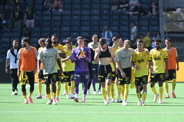 BERN, SWITZERLAND - AUGUST 23: The BSC Young Boys players are celebrating their victory after the game during the Swiss Super League match between BSC Young Boys and FC Vaduz at Stadion Wankdorf on August 23, 2026 in Bern, Switzerland. Bern Stadion Wankdorf Bern Switzerland *** BERN, SWITZERLAND, AUGUST 23: The BSC Young Boys players are celebrating their victory after the game during the Swiss Super League match between BSC Young Boys and FC Vaduz at Wankdorf Stadium on August 23, 2026, in Bern, Switzerland. Bern, Wankdorf Stadium, Bern, Switzerland Copyright: xJustPictures.ch ManuelxWinterbergerx jp-en-EuSpIm-MWI_2468