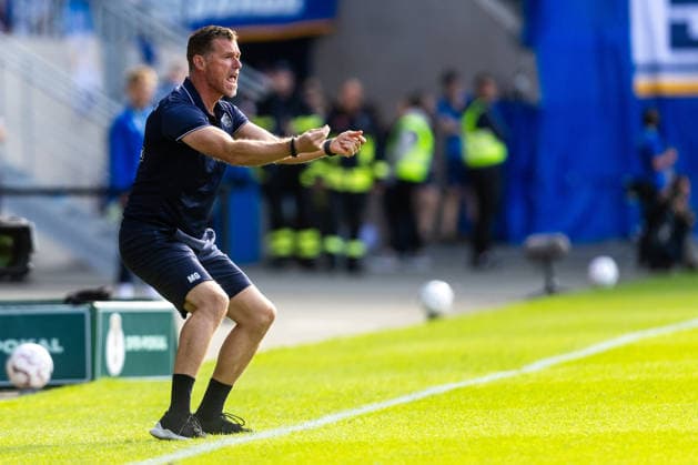 Jena , 230826, DFB Pokal FC Carl-Zeiss Jena gegen SV Darmstadt 98 im Bild: Trainer Florian Kohfeldt (Darmstadt) *** Jena, August 26, 2023, DFB Cup: FC Carl Zeiss Jena vs. SV Darmstadt 98; Pictured: Coach Florian Kohfeldt of Darmstadt
