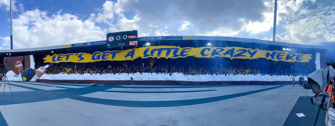 Deutschland: Fussball DFB-Pokal 2026 2027, 1. Runde - Eintracht Braunschweig - 1. FC Union Berlin - Eintracht-Stadion (Braunschweig): Zuschauer, Fans, Tribüne...horeographie, Fanchoreo Panorama Braunschweig *** Germany Soccer DFB Cup 2026–2027, First Round: Eintracht Braunschweig vs. FC Union Berlin; Eintracht Stadium Braunschweig; Spectators, Fans, Stand Choreography; Fan Choreography Panorama Braunschweig Copyright: xAymanxAlahmedx