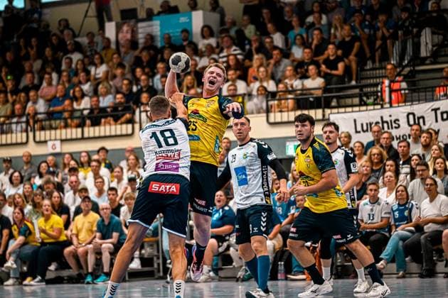Am 21.08.2026 trafen die Rein Neckar Löwen in der ersten runde des DHB Pokal in der Sporthalle Ost in Kornwestheim auf die SV Salamander Kornwestheim. Die Foto-Galerie zeigt die besten Szenen dieses Handballspiels. Heimspiel der Rein Neckar Löwen. DHB Pokal: Rein Neckar Löwen - SV Salamander Kornwestheim, 21.08.2026, Kornwestheim, Sporthalle Ost *** On August 21, 2026, the Rein Neckar Löwen faced off against SV Salamander Kornwestheim in the first round of the DHB Cup at the Sporthalle Ost in Kornwestheim. The photo gallery shows the best moments from this handball game—a home game for the Rein Neckar Löwen in the DHB Cup. Rein Neckar Löwen vs. SV Salamander Kornwestheim, August 21, 2026, Kornwestheim, Sporthalle Ost Copyright: xspeedshotx xDorianfrickx