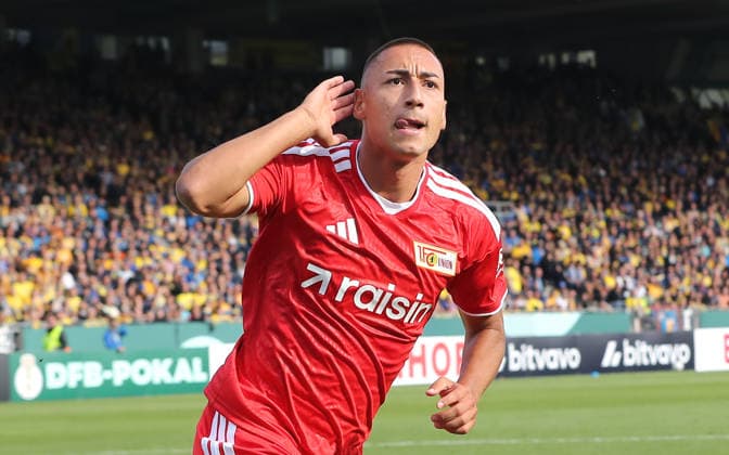 Andrej Ilic jubelt nach Tor zum 2:3 Freude Emotion Jubel Fußball Fussball DFB Pokal 1. Runde Saison 2026 2027 23.08.2026 Eintracht Braunschweig BTSV vs. 1.FC Union Berlin FCU DFL regulations prohibit any use of photographs as image sequences and or quasi-video *** Andrej Ilic celebrates after scoring the 2-3 goal: Joy, Emotion, Celebration, Sports, Soccer, DFB Cup, 1st Round, 2026-2027 Season, August 23, 2026, Eintracht Braunschweig (BTSV) vs. 1. FC Union Berlin (FCU). DFL regulations prohibit any use of photographs as image sequences and or quasi-video