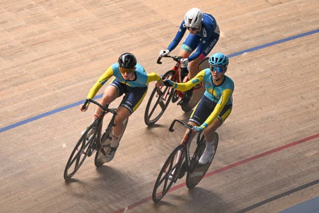 2026 UCI Junior Track World Championships Picture by Mathew Wells SWpix.com - 23 08 2026 - Cycling - 2026 UCI Junior Track World Championships - Heusden-Zolder, Flanders, Belgium - Women Madison Final - Aruzhan Kabdulova and Vitalina Khoruzhaya of Kazakhstan Copyright: x xSWpix.comx(t axPhotographyxHubxLtd)xMathewxWells SWpix.comx SWP-3030-19241