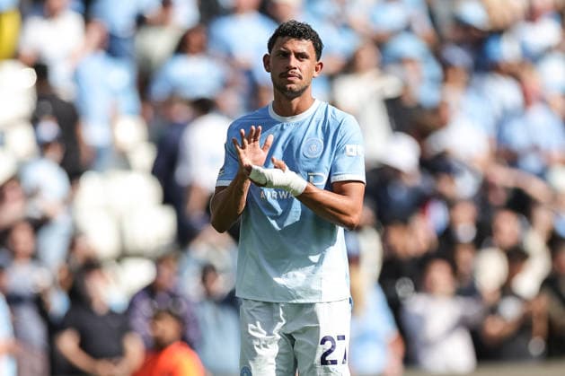 Premier League: Manchester City v Bournemouth Matheus Nunes of Manchester City applauds the fans during the Premier League match Manchester City vs Bournemouth at Etihad Stadium, Manchester, United Kingdom on 23 August 2026 (Photo by Mark Cosgrove News Images) Manchester Etihad Stadium Greater Manchester United, ManU Kingdom Copyright: xMarkxCosgrove NewsxImagesx