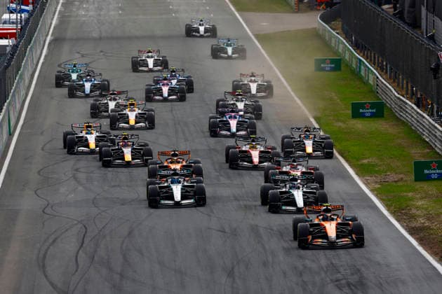 Zandvoort: F1 GP Netherlands 2026 on August, 23, 2026, (Photo by Hoch Zwei), 01 NORRIS Lando (gbr), McLaren F1 Team MCL40, action, Start Zandvoort Netherlands *** 2026 Dutch F1 Grand Prix at Zandvoort on August 23, 2026, Photo by Hoch Zwei, 01 NORRIS Lando (GBR), McLaren F1 Team MCL40, action, Start at Zandvoort, Netherlands