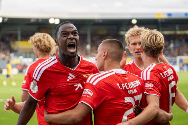 Deutschland: Fussball DFB-Pokal, 1. Runde 2026 2027, Eintracht Braunschweig - 1. FC Union Berlin am 23.08.2026 in Braunschweig (Eintracht-Stadion): Tor zum 2:3 Marin Ljubicic (1. FC Union Berlin, 27) Jubel, Freude, Torjubel, Emotionen Ilyas Ansah (1. FC Union Berlin, 10) *** German Soccer DFB Cup, 1st Round 2026–2027, Eintracht Braunschweig vs. 1. FC Union Berlin on August 23, 2026, at Eintracht Braunschweig Stadium; Goal to make it 2–3 by Marin Ljubicic of 1. FC Union Berlin, 27 Cheering, joy, goal celebration, emotions—Ilyas Ansah, 1. FC Union Berlin, 10 Copyright: xSvenxHeidmannx