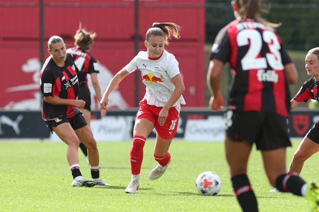 Google Pixel Frauen-Bundesliga, RB Leipzig - Bayer Leverkusen; 23.08.2026 Annabel Schasching (16, RB Leipzig). Fußball, Google Pixel Frauen-Bundesliga, Saison 2026 2027, 1. Spieltag: RB Leipzig vs. Bayer 04 Leverkusen am 23.08.2026, Trainingszentrum Cottaweg, Leipzig. DFB REGULATIONS PROHIBIT ANY USE OF PHOTOGRAPHS AS IMAGE SEQUENCES AND OR QUASI-VIDEO. *** Google Pixel Women s Bundesliga, RB Leipzig vs. Bayer Leverkusen, August 23, 2026, Annabel Schasching, 16, RB Leipzig Soccer, Google Pixel Women s Bundesliga, 2026–2027 Season, Matchday 1: RB Leipzig vs. Bayer 04 Leverkusen on August 23, 2026, Cottaweg Training Center, Leipzig. DFB regulations prohibit any use of photographs as image sequences and or quasi-video. Copyright: xBEAUTIFULxSPORTS JanxKaeferx