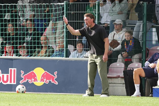 Google Pixel Frauen-Bundesliga, RB Leipzig - Bayer Leverkusen; 23.08.2026 Cheftrainer Jonas Stephan (RB Leipzig) lautstark. Fußball, Google Pixel Frauen-Bundesliga, Saison 2026 2027, 1. Spieltag: RB Leipzig vs. Bayer 04 Leverkusen am 23.08.2026, Trainingszentrum Cottaweg, Leipzig. DFB REGULATIONS PROHIBIT ANY USE OF PHOTOGRAPHS AS IMAGE SEQUENCES AND OR QUASI-VIDEO. *** Google Pixel Women s Bundesliga, RB Leipzig vs. Bayer Leverkusen, August 23, 2026; Head Coach Jonas Stephan, RB Leipzig; Loud Soccer, Google Pixel Women s Bundesliga, 2026–2027 Season, Matchday 1: RB Leipzig vs. Bayer 04 Leverkusen on August 23, 2026, Cottaweg Training Center, Leipzig. DFB regulations prohibit any use of photographs as image sequences and or quasi-video. Copyright: xBEAUTIFULxSPORTS JanxKaeferx