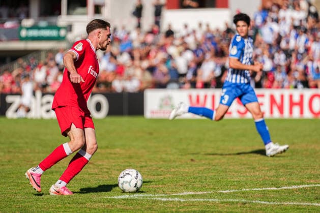 DFB-Pokal: Bahlinger SC vs 1. FC Magdeburg, 22.08.2026 Marin Å tefotiÄ‡ (Bahlinger SC, 7) am Ball DFB-Pokal: Bahlinger SC vs 1. FC Magdeburg, Kaiserstuhlstadion, 22.08.2026 DFB DFL REGULATIONS PROHIBIT ANY USE OF PHOTOGRAPHS AS IMAGE SEQUENCES AND OR QUASI-VIDEO. *** DFB Cup: Bahlinger SC vs. 1 FC Magdeburg, August 22, 2026, Marin Å tefotiÄ‡ Bahlinger SC, 7 with the ball DFB Cup: Bahlinger SC vs. 1 FC Magdeburg, Kaiserstuhlstadion, August 22, 2026 DFB and DFL regulations prohibit any use of photographs as image sequences and or quasi-video Copyright: xBEAUTIFULxSPORTS Boscox