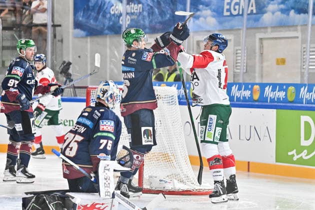 Dolomitencup 2026; Eisbären Berlin - Augsburger Panther; 23.08.2026 NEUMARKT, ITALY - 23. AUGUST: im Duell Kai WISSMANN (Eisbären Berlin 6) und Cameron WRIGHT (Augsburger Panther 16) während dem Testspiel zwischen den Eisbären Berlin und den Augsburger Panthern beim Dolomitencup in der Würth Arena Neumarkt *** Dolomites Cup 2026 Eisbären Berlin vs. Augsburger Panther August 23, 2026 NEUMARKT, ITALY, August 23: Kai WISSMANN of the Eisbären Berlin (No. 6) and Cameron WRIGHT of the Augsburger Panther (No. 16) face off during the exhibition game between the Eisbären Berlin and the Augsburger Panther at the Dolomiten Cup in the Würth Arena in Neumarkt Copyright: xBEAUTIFULxSPORTS Goldbergx
