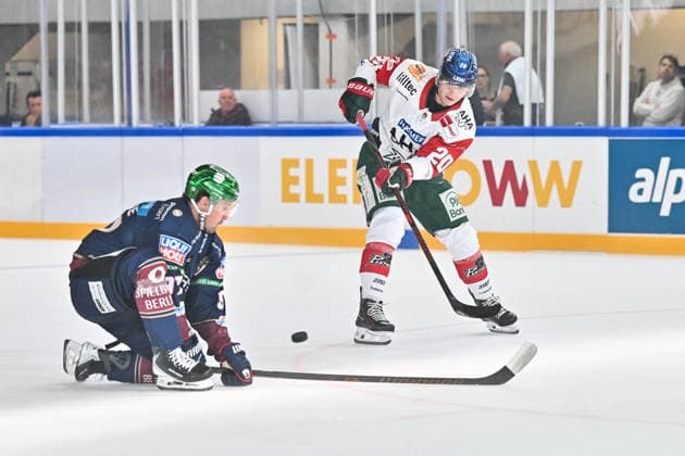 Dolomitencup 2026; Eisbären Berlin - Augsburger Panther; 23.08.2026 NEUMARKT, ITALY - 23. AUGUST: im Duell Gabriel FONTAINE (Eisbären Berlin 97) und Philipp KRAUß (Augsbuger Panther 20) während dem Testspiel zwischen den Eisbären Berlin und den Augsburger Panthern beim Dolomitencup in der Würth Arena Neumarkt *** Dolomites Cup 2026: Eisbären Berlin vs. Augsburger Panther, August 23, 2026, NEUMARKT, ITALY, AUGUST 23: A showdown between Gabriel FONTAINE of the Eisbären Berlin ’97 and Philipp KRAUß of the Augsburger Panther 20 during the exhibition game between the Eisbären Berlin and the Augsburger Panther at the Dolomiten Cup in the Würth Arena in Neumarkt Copyright: xBEAUTIFULxSPORTS Goldbergx