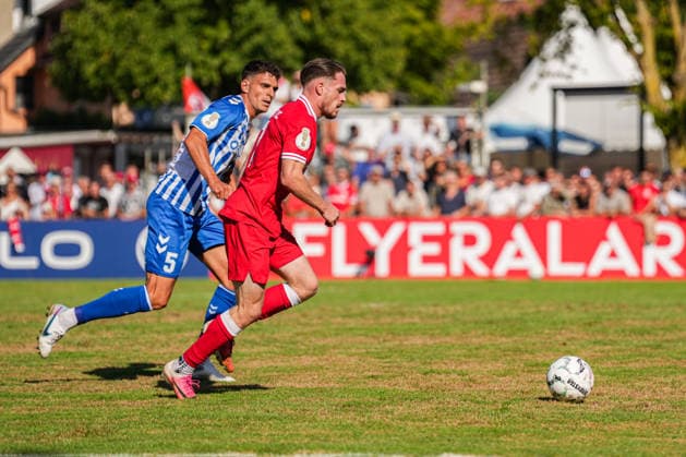 DFB-Pokal: Bahlinger SC vs 1. FC Magdeburg, 22.08.2026 Marin Å tefotiÄ‡ (Bahlinger SC, 7) am Ball DFB-Pokal: Bahlinger SC vs 1. FC Magdeburg, Kaiserstuhlstadion, 22.08.2026 DFB DFL REGULATIONS PROHIBIT ANY USE OF PHOTOGRAPHS AS IMAGE SEQUENCES AND OR QUASI-VIDEO. *** DFB Cup: Bahlinger SC vs. 1 FC Magdeburg, August 22, 2026, Marin Å tefotiÄ‡ Bahlinger SC, 7 with the ball DFB Cup Bahlinger SC vs. 1 FC Magdeburg, Kaiserstuhlstadion, August 22, 2026 DFB DFL REGULATIONS PROHIBIT ANY USE OF PHOTOGRAPHS AS IMAGE SEQUENCES AND OR QUASI-VIDEO Copyright: xBEAUTIFULxSPORTS Boscox