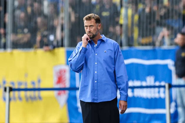 Trainer Lars Kornetka (Eintracht Braunschweig) - 1. Hauptrunde DFB Pokal Saison 2026-2027 Eintracht Braunschweig vs. 1. FC Union Berlin im Eintracht Stadion in Braunschweig - Fußball,Mann,Männer,Deutschland,23.08.2026 *** Coach Lars Kornetka, Eintracht Braunschweig, 1st Round of the DFB Cup, 2026–2027 Season, Eintracht Braunschweig vs. 1. FC Union Berlin at Eintracht Stadium in Braunschweig; soccer, man, men, Germany, August 23, 2026