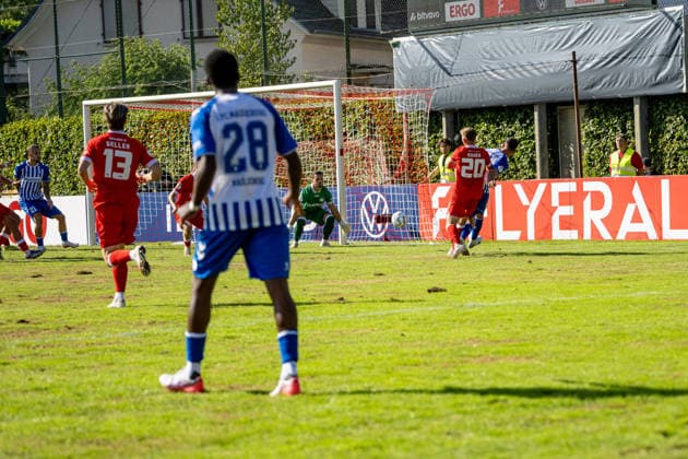 23.08.2026, xdaymx, Fussball DFB Pokal 1.Runde, Bahlinger SC - 1.FC Magdeburg. Michel, Falko (Magdeburg) setzt sich an der Seitenlinie durch und verwandelt dann zum 0:4 für Magdeburg. (DFL DFB REGULATIONS PROHIBIT ANY USE OF PHOTOGRAPHS as IMAGE SEQUENCES and or QUASI-VIDEO) Bahlingen *** August 23, 2026, xdaymx, Soccer DFB Cup First Round, Bahlinger SC 1 FC Magdeburg Michel, Falko Magdeburg breaks through on the sideline and then scores to make it 0–4 for Magdeburg DFL DFB REGULATIONS PROHIBIT ANY USE OF PHOTOGRAPHS AS IMAGE SEQUENCES AND OR QUASI-VIDEO Bahlingen