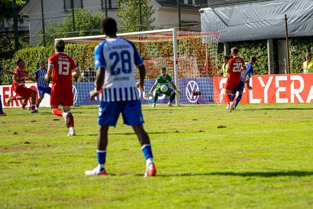 23.08.2026, xdaymx, Fussball DFB Pokal 1.Runde, Bahlinger SC - 1.FC Magdeburg. Michel, Falko (Magdeburg) setzt sich an der Seitenlinie durch und verwandelt dann zum 0:4 für Magdeburg. (DFL DFB REGULATIONS PROHIBIT ANY USE OF PHOTOGRAPHS as IMAGE SEQUENCES and or QUASI-VIDEO) Bahlingen *** August 23, 2026, xdaymx, Soccer DFB Cup First Round, Bahlinger SC 1 FC Magdeburg Michel, Falko Magdeburg breaks through on the sideline and then scores to make it 0–4 for Magdeburg DFL DFB REGULATIONS PROHIBIT ANY USE OF PHOTOGRAPHS AS IMAGE SEQUENCES AND OR QUASI-VIDEO Bahlingen